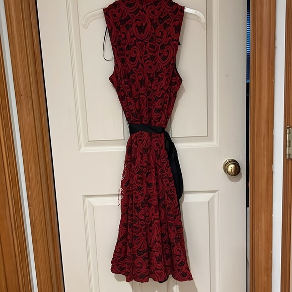 Maxi black with red lace overlay. New without tags worn once - Picture 4 of 4